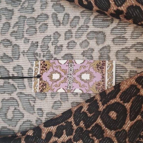 Boohoo Animal Print Dress - Picture 6 of 8